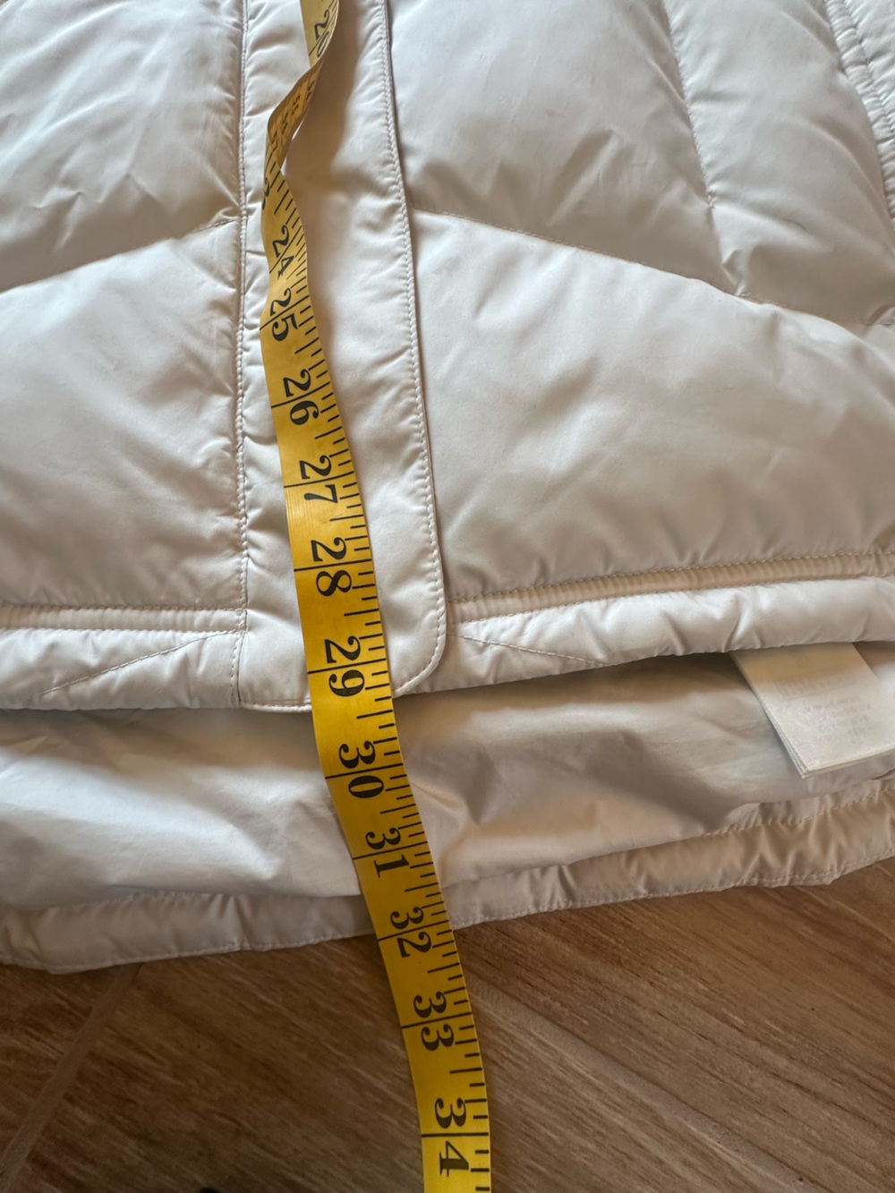 Patagonia Women’s Hooded Puffer Jacket – Size Large – Ivory/Cream SZ L - Picture 9 of 10